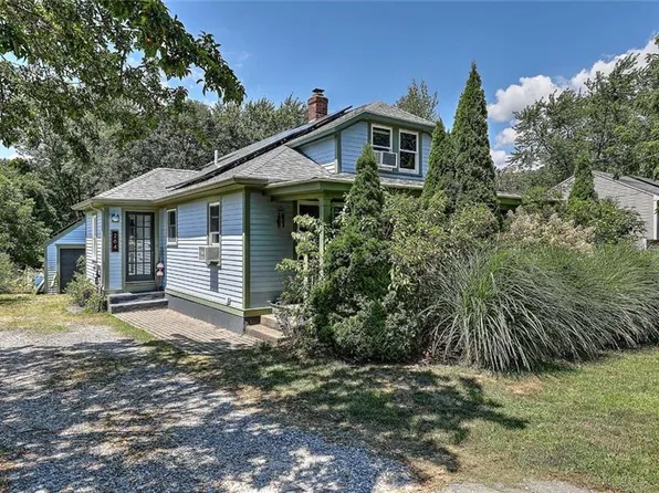 264 Sowams Rd, Barrington, RI 02806