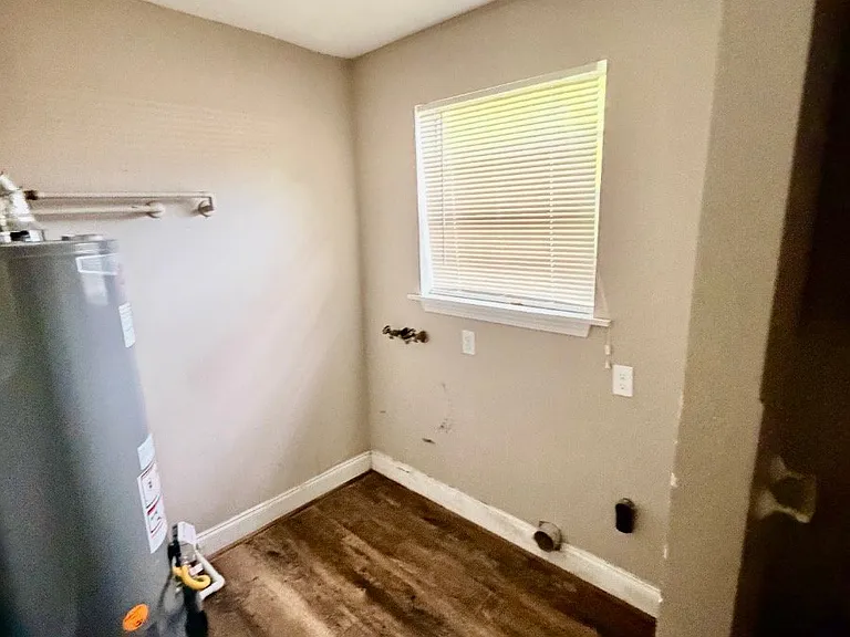 527 Englewood Dr — Photo 10