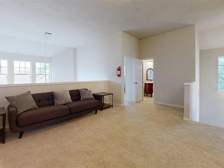 4307 Spring Hill Dr — Photo 28
