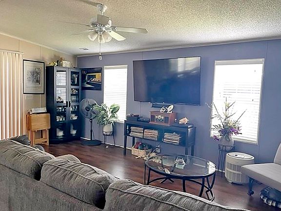 3rd image of 905 Sundeck Way #905