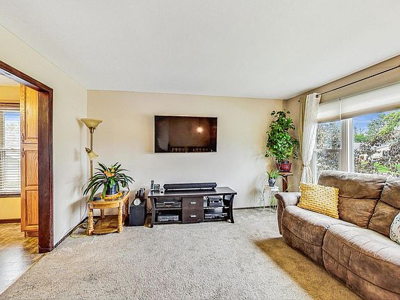 2nd image of 2019 Baldwin Ct
