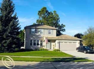 24376 Cornell Ave, Brownstown, MI 48183