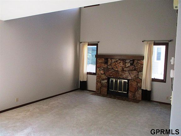 5th image of 5826 Valley Cir