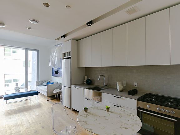 3rd image of 42-20 27th St #3113