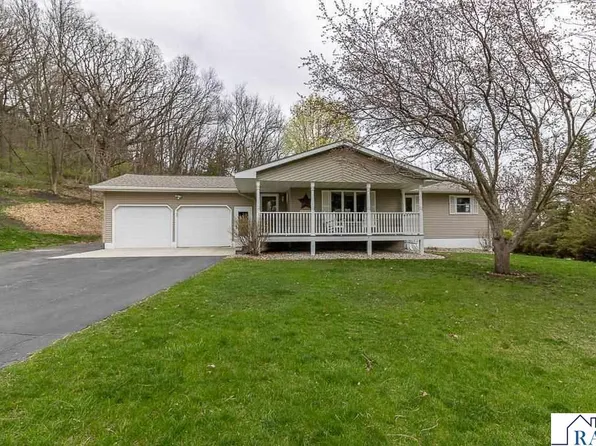 35425 Shakpays Cove Rd, Kasota, MN 56050