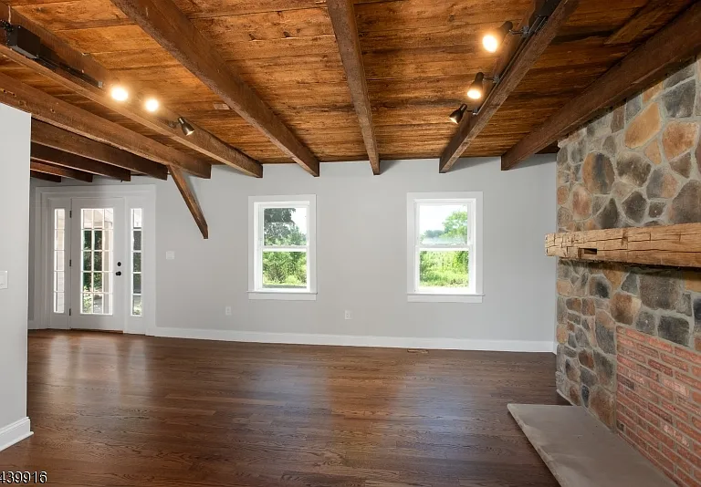 230 Skillmans Ln — Photo 10