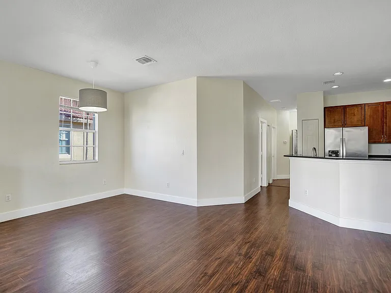9075 Plymouth Pl — Photo 6