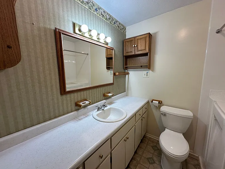 1405 Circle Dr — Photo 16