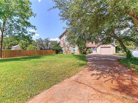 2nd image of 1404 E Tioga Ct
