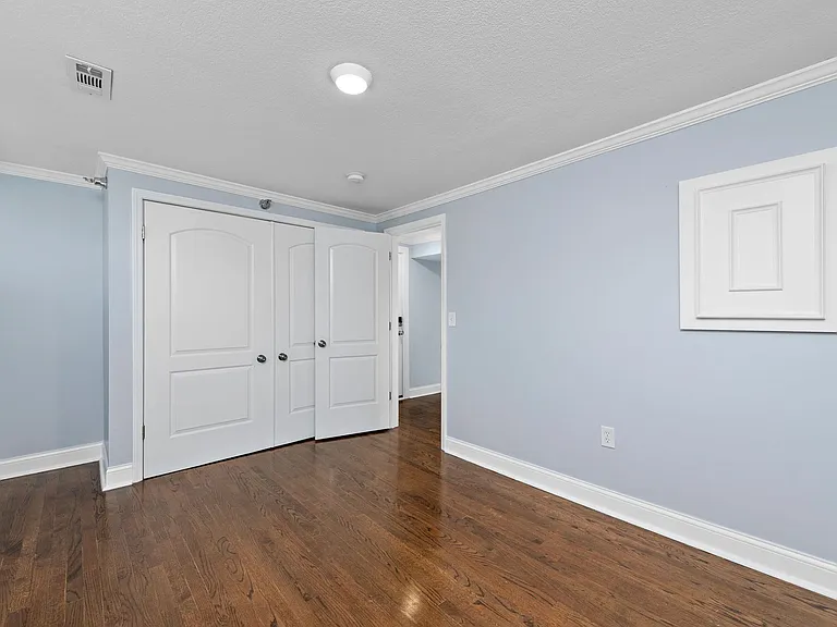 4544 Summit St — Photo 54