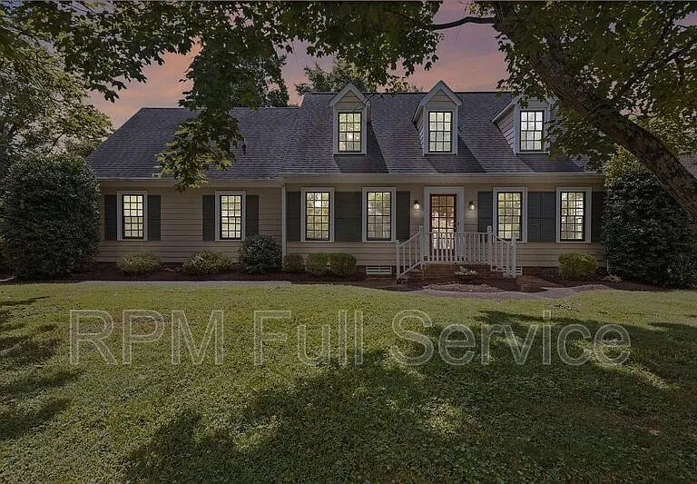 177 Cottonwood Dr — Photo 2