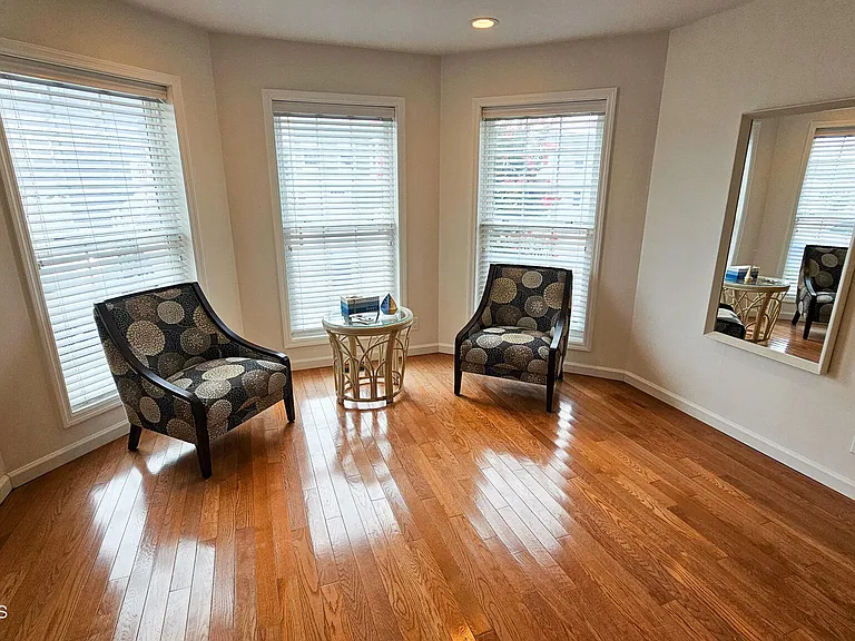 24 Dorothy Dr — Photo 14