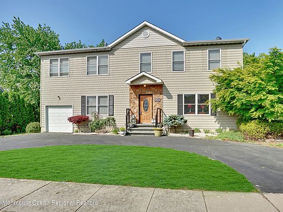 5th image of 163 Taft Dr