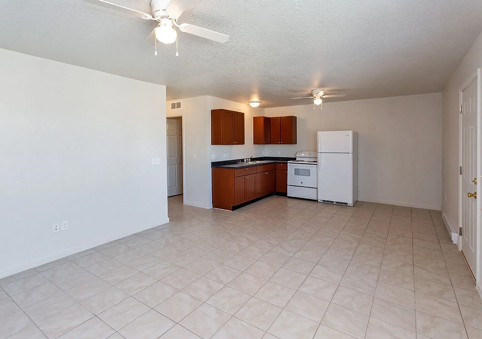 3 Bedroom, Single-story Townhomes for rent in Marshalltown, IA — Photo 4