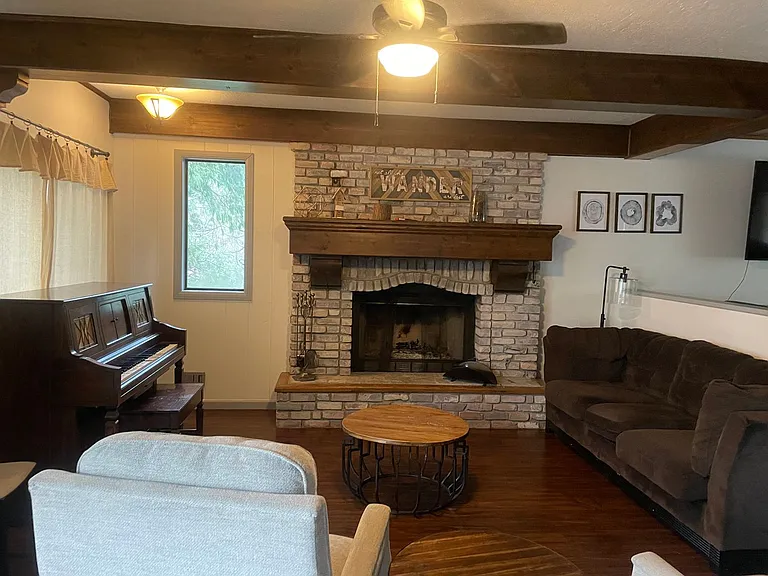 948 Arbula Dr — Photo 4