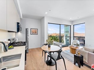 904 S New Hampshire Ave #301, Los Angeles, CA 90006