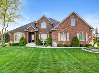 1555 Chalone Ct, Crown Point, IN 46307