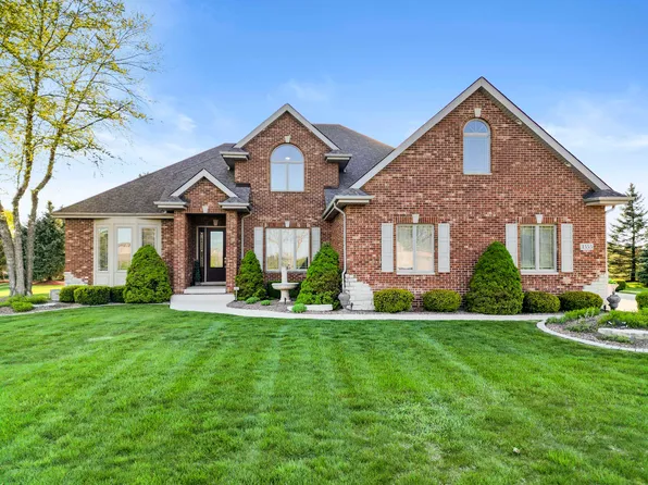 1555 Chalone Ct, Crown Point, IN 46307