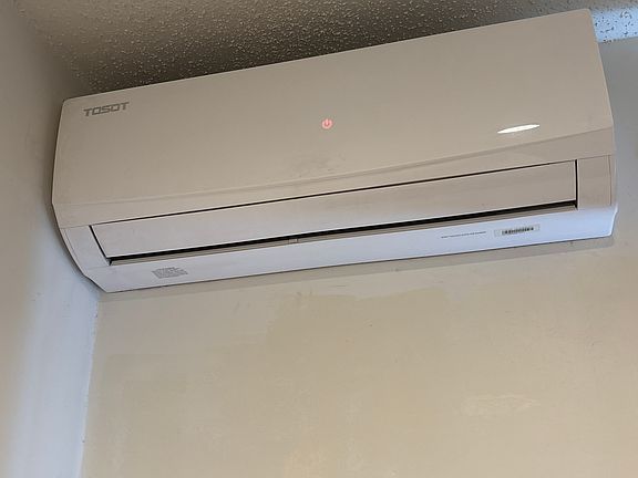 3rd image of 160 S Oak Ave #160