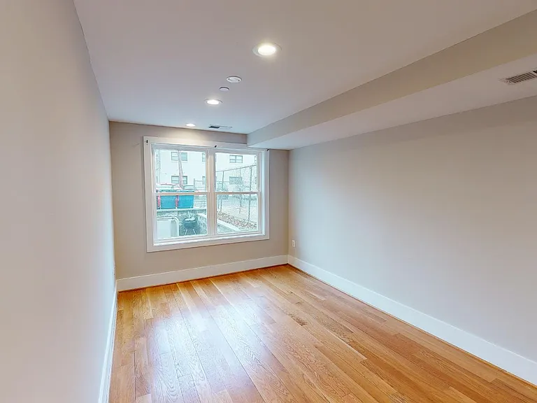 520 Kennedy St NW #4 — Photo 7