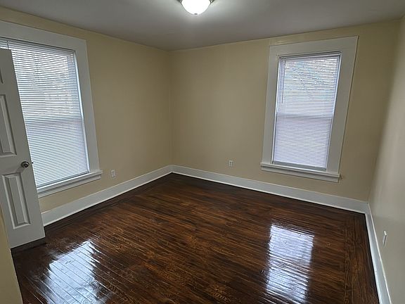 4th image of 648 Elm St