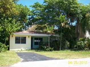 1933 NE 5th St, Deerfield Beach, FL 33441