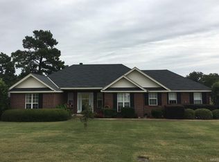 20 Hidden Valley Ct, Deatsville, AL 36022