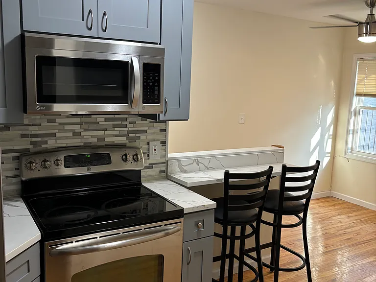 610 E 187th St #3 — Photo 5