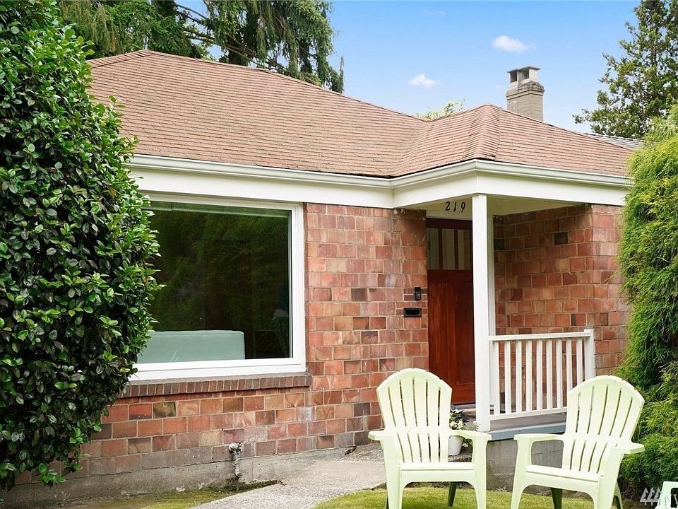2nd image of 219 NW 56th St