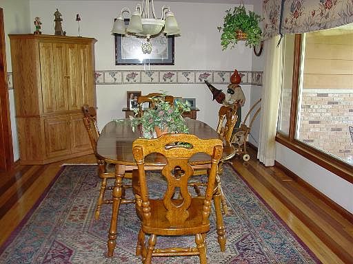 3rd image of 8N570 Wildwood Dr