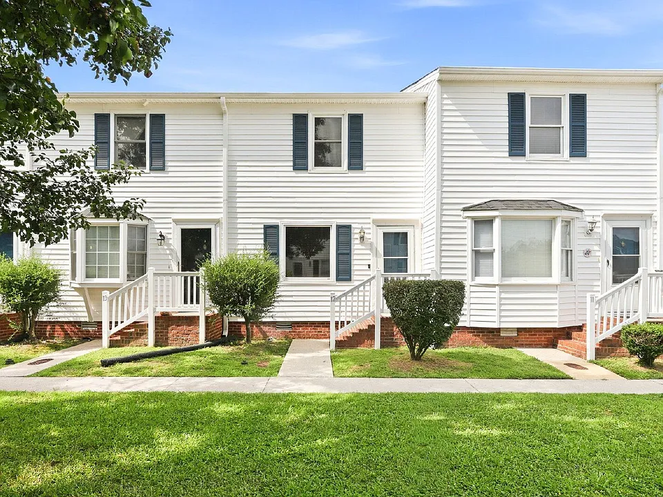134 Oakmont Dr #12