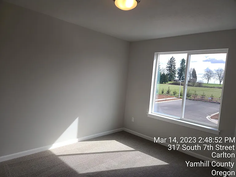 696 E Wilson St — Photo 11