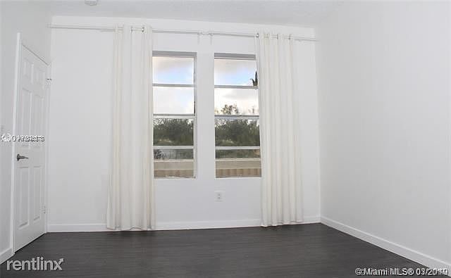 1559 Michigan Ave APT 302, Miami Beach, FL 33139 | Zillow
