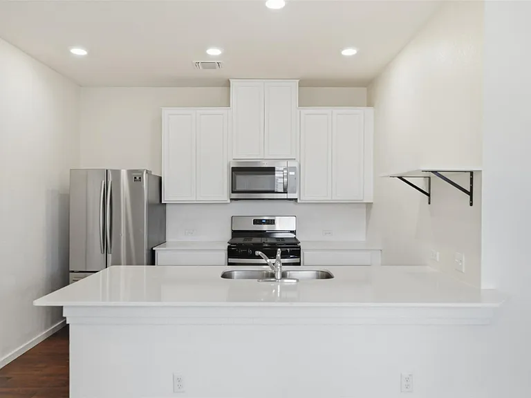 225 Danablu Dr — Photo 16