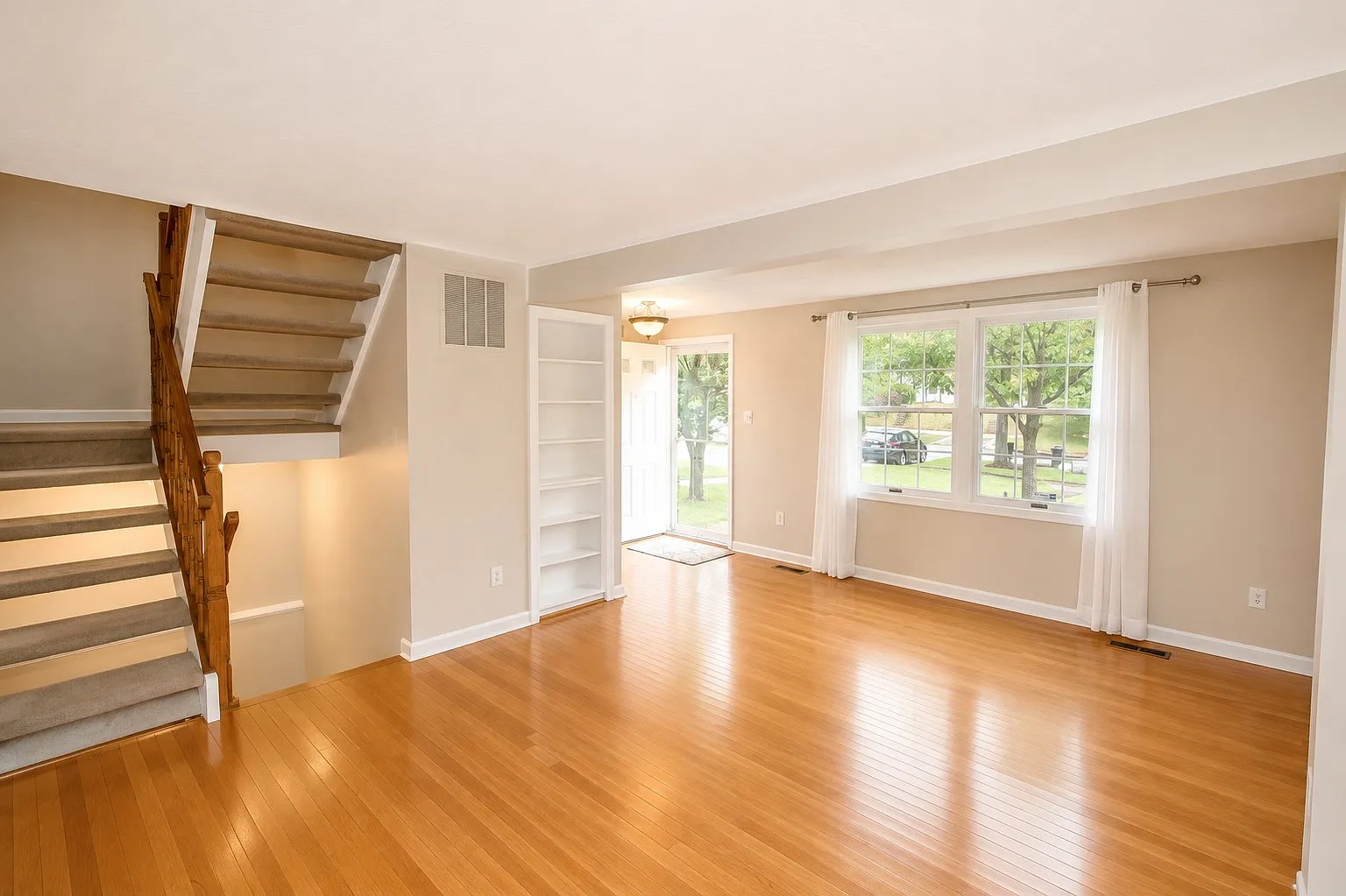 3 bed, 3.5 bath, 1770 sqft, $2,650 — Photo 4