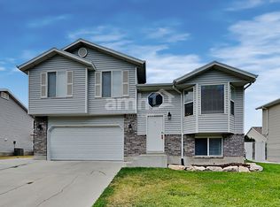 923 Canfield Dr, Ogden, UT 84404