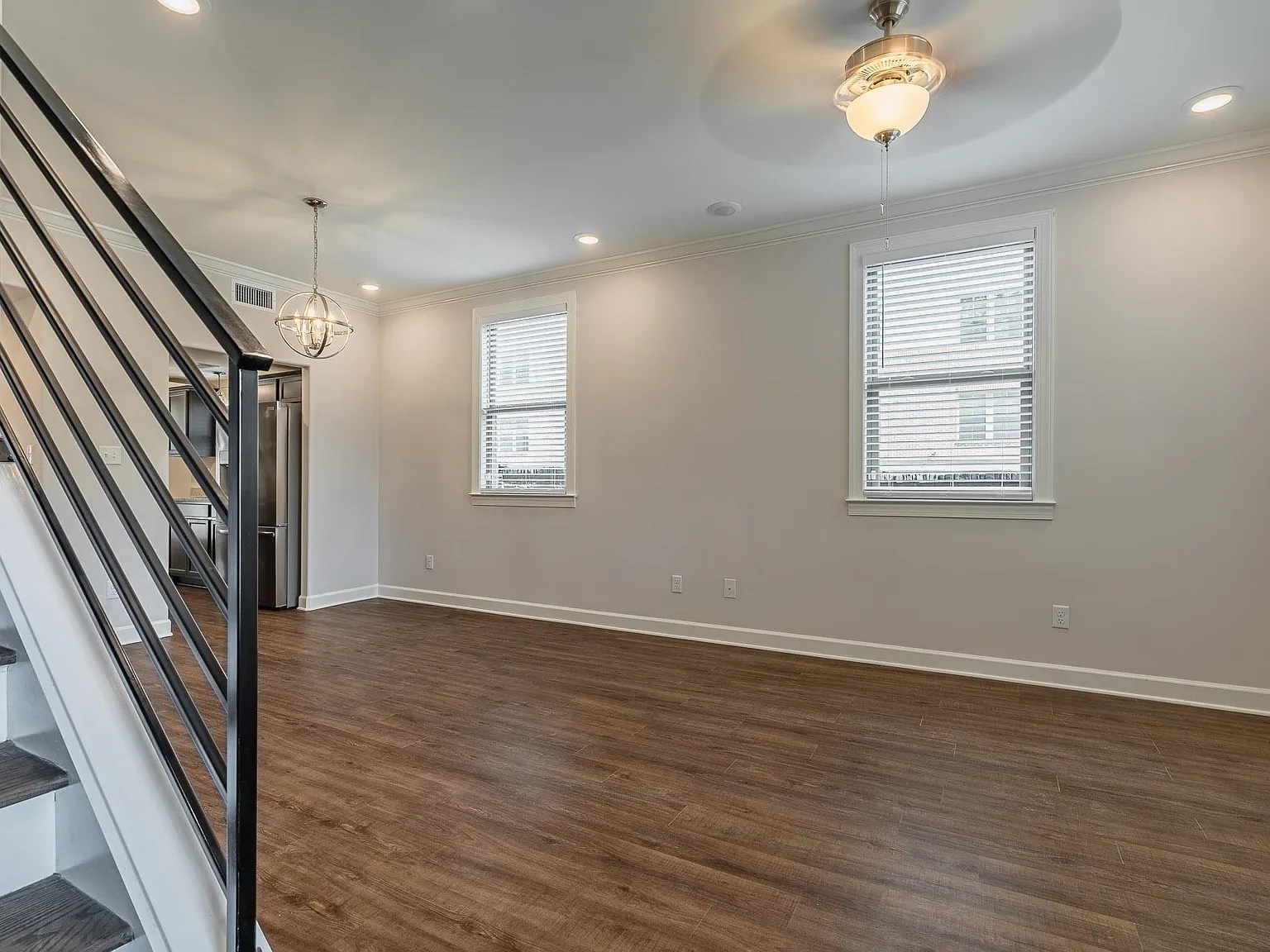 3 bed, 2.5 bath, $2,200 — Photo 2