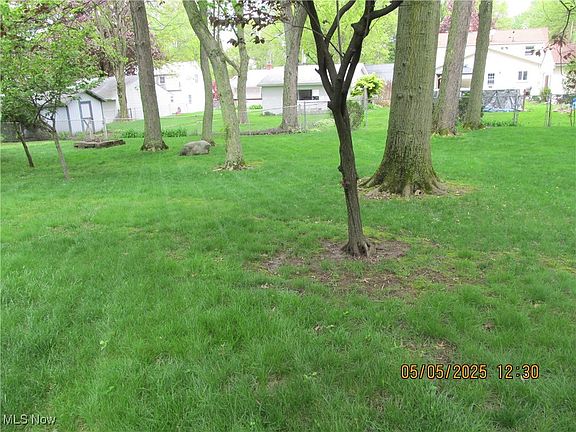 3rd image of 40 Oakhurst Dr