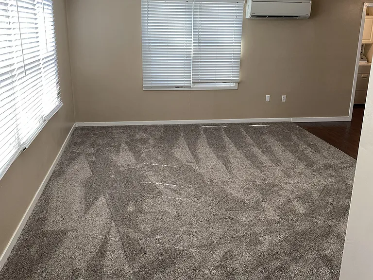 1410 Townsend Ct — Photo 3