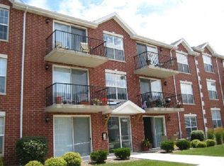 9800 Liberty Cir UNIT 3E, Orland Park, IL 60467