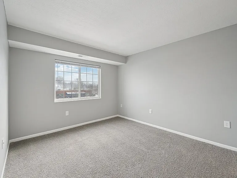Somerset Place Apartments — Photo 61