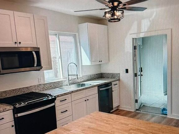 4th image of 914 E 8TH Street