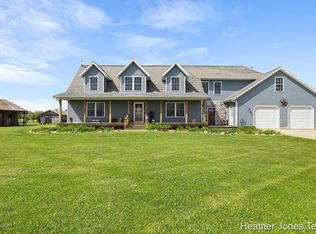 1550 White Spruce Dr, Sheridan, MI 48884