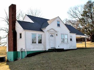 3747 Morehead Ln, Pulaski, VA 24301