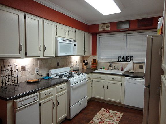 3rd image of 117 Linnville Dr