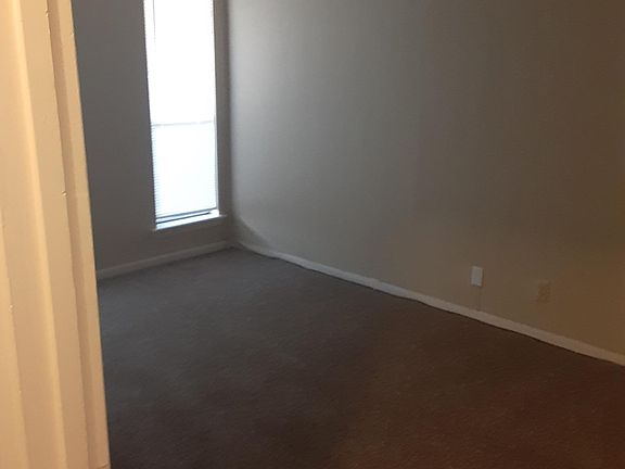 4th image of 7011 SW Westchester Cir