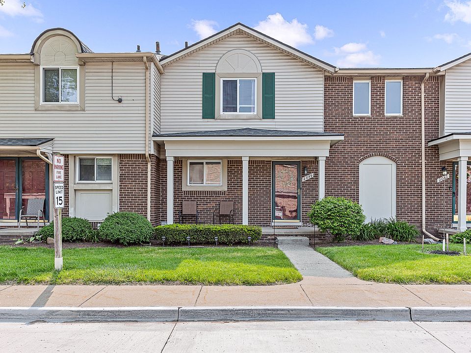 1st image of 2059 W Franklin Dr