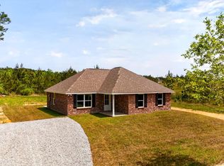 44 John Travis Rd, Poplarville, MS 39470
