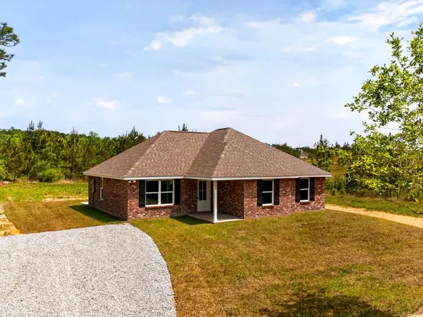 48 John Travis Rd, Poplarville, MS 39470