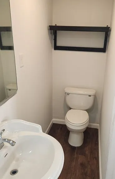 1683 Meserve St #B — Photo 3